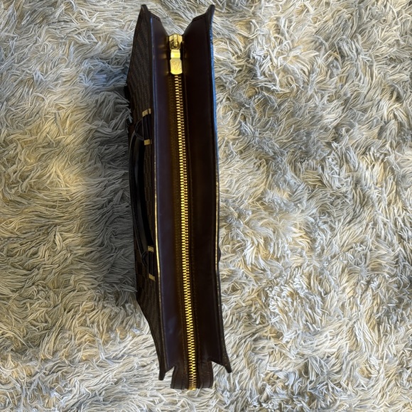 Authentic Louis Vuitton Tote- rare find! - Picture 4 of 4